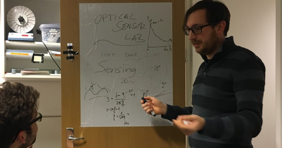 Ass. Professor Klaus Koren in the optical Sensorlab at Aarhus University Department of Bioscience.